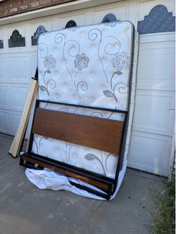 Full size bed