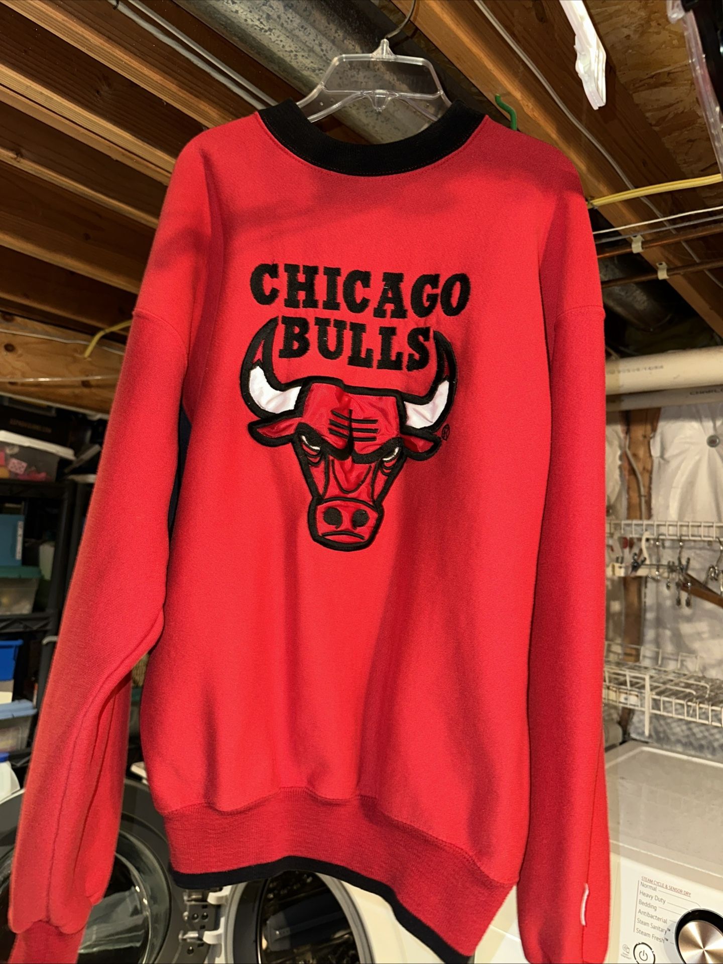 Vintage Chicago Bulls Embroidered Sweatshirt 