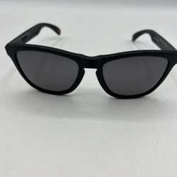 Oakley Frogskins OO9013-F755 Black Sunglasses  USA Assembled Read