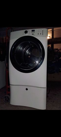 Dryer Electrolux. 30 days warranty