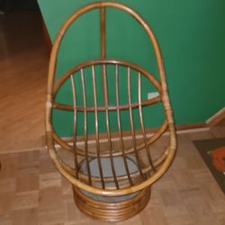 Rattan Swivel Chair 