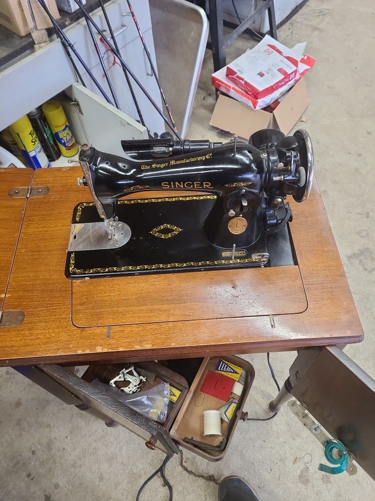 Singer Sewing Machine