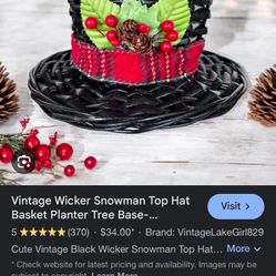 VINTAGE CHRISTMAS WICKER OPEN TOP HATS