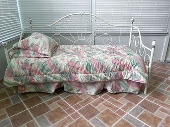 VTG Croscill Sedona Comforter Set (3 Pcs)