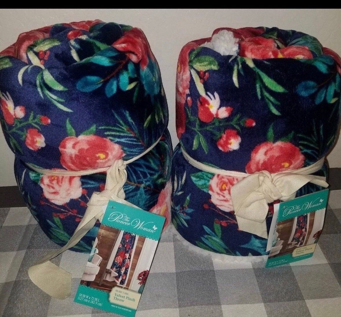 New Set of 2 Pioneer Woman Velvet Plush Throw Blankets  *** bundle items to save on shipping charges. Add multiple items to your cart and check out an