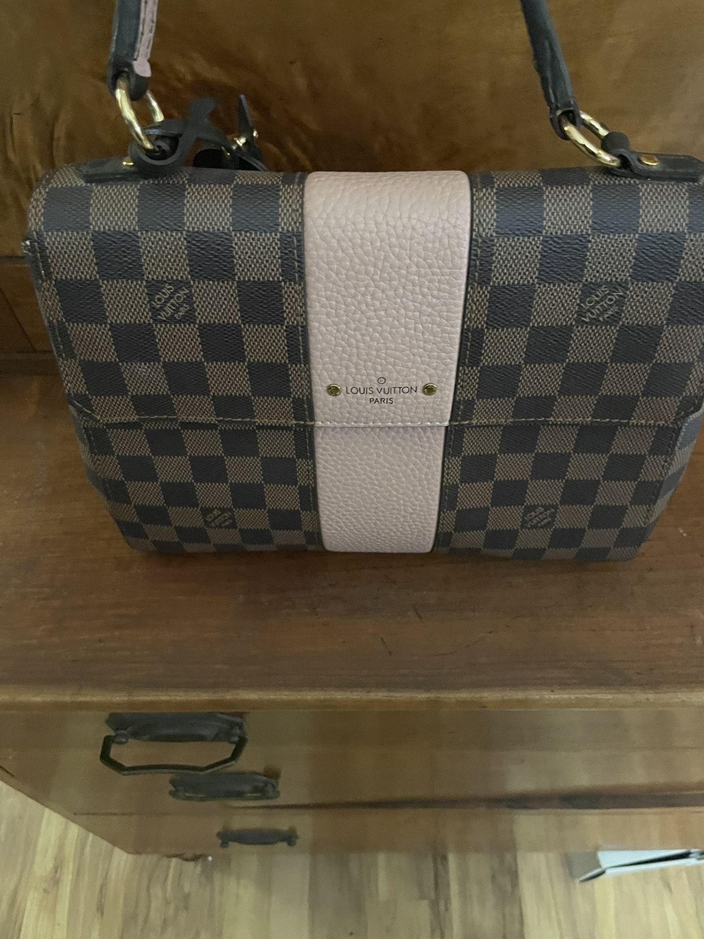 Louis Vuitton handbag for Sale in Menifee, CA OfferUp