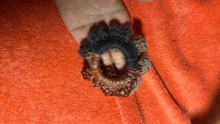 Crocheted scrunchie