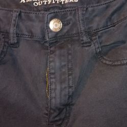 American Eagle  Outfitters Super Streaach Size 6 