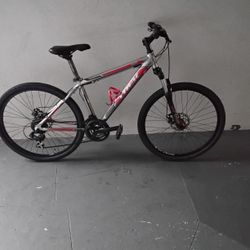 BICYCLE TREK 21 SPEED BRAND NEW 