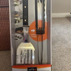 2 Piece Kickstand BBQ Tool Set