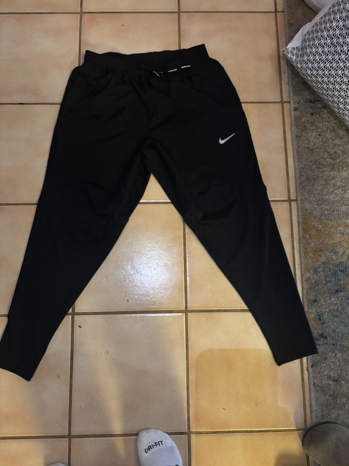 nike joggers