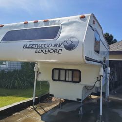 2002 "Elkorn" Fleetwood cabover Camper for A 6ft bed, fully contained 