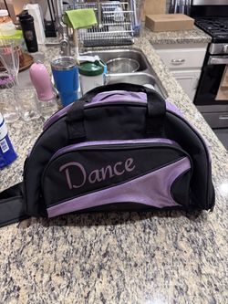 Kids Dance Duffel Bag w/ Shoulder Strap & Pockets (17” x 8” x 11”) Purple/Black