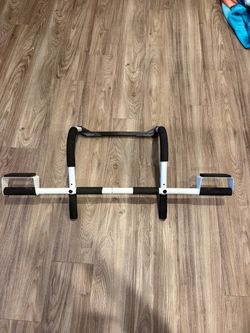 Pull up bar