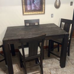 Juego D Mesa D 4 Sillas Y Un Banco 