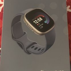 Fitbit Versa 4