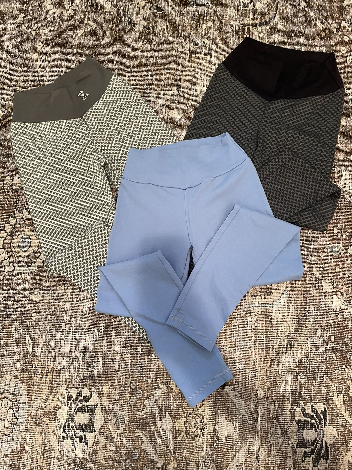 CLS Tick Tock Honeycomb Leggings Set Lot Nwot