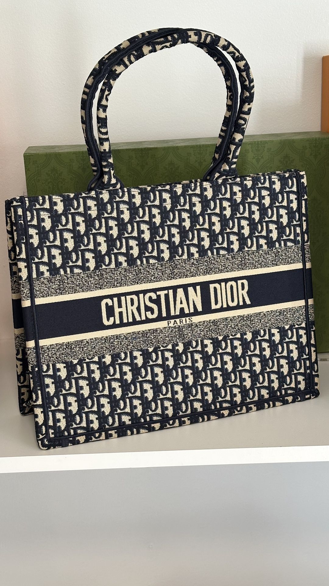 Medium Tote