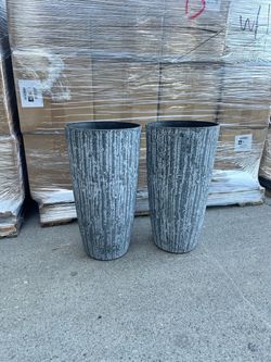 Set of 2 distressed Gray Round planters