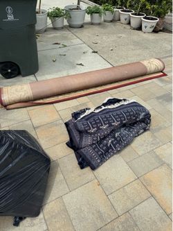 2 area rugs