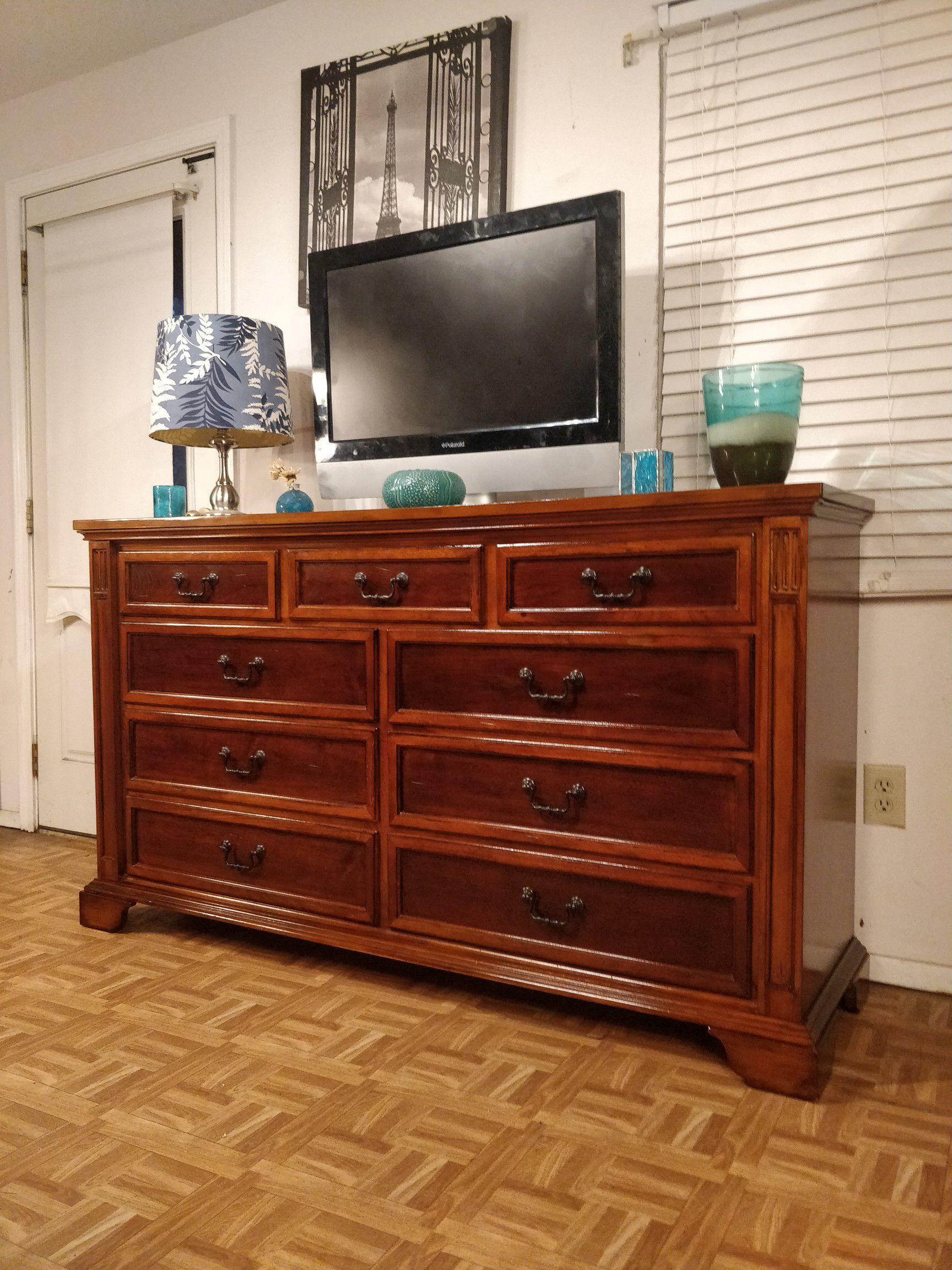 Solid wood UNIVERSAL FURNITURE big dresser/TV stand with 9 drawers in great condition all drawers working well, dovetail drawers, , let me know