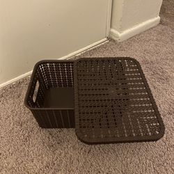Cute Small Plastic Storage Basket With Lid 