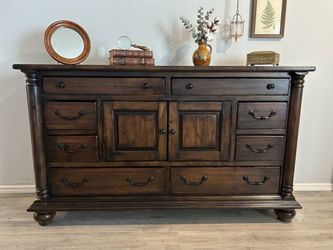 Large Dresser : Buffet : Coffee bar : Tv stand : Sideboard- delivery available