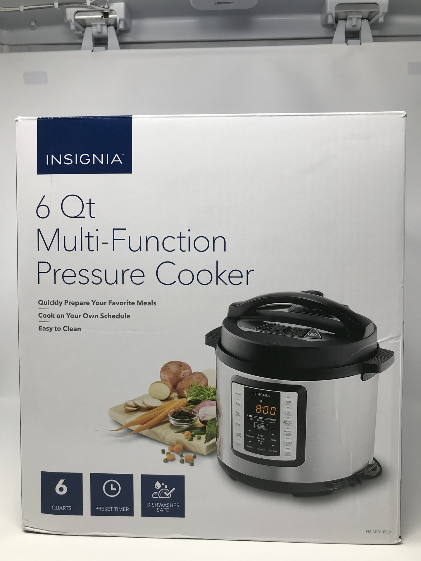 Insignia 6 Quart Pressure Cooker Like New lnstapot Crock Pot for Sale