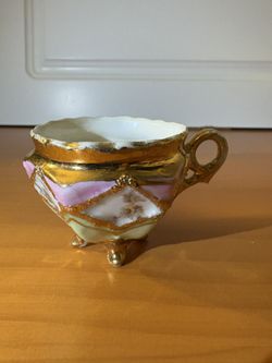 Vintage Mini Teacup With 4 Legs 66