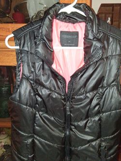 Aeropostle puffy zipper vest w pockets, girls/teens m/l