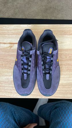 Nike Vertebrae SB ‘Dark Raisin University Gold’ FD4691 500 Size 8.5  NO BOX