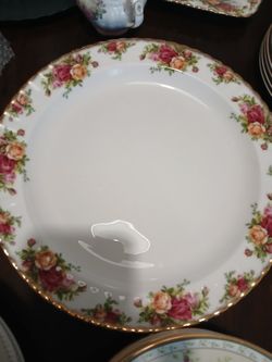 Prince Albert Country Roses LG Platter!