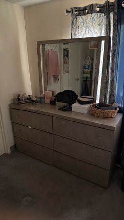 Bedroom set