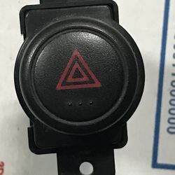 02-04 Acura RSX - Emergency Flasher Button