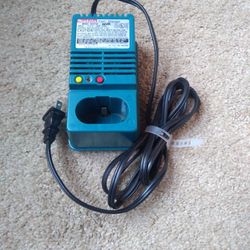 Makita Fast Charger