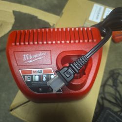Milwaukee M12 Charger