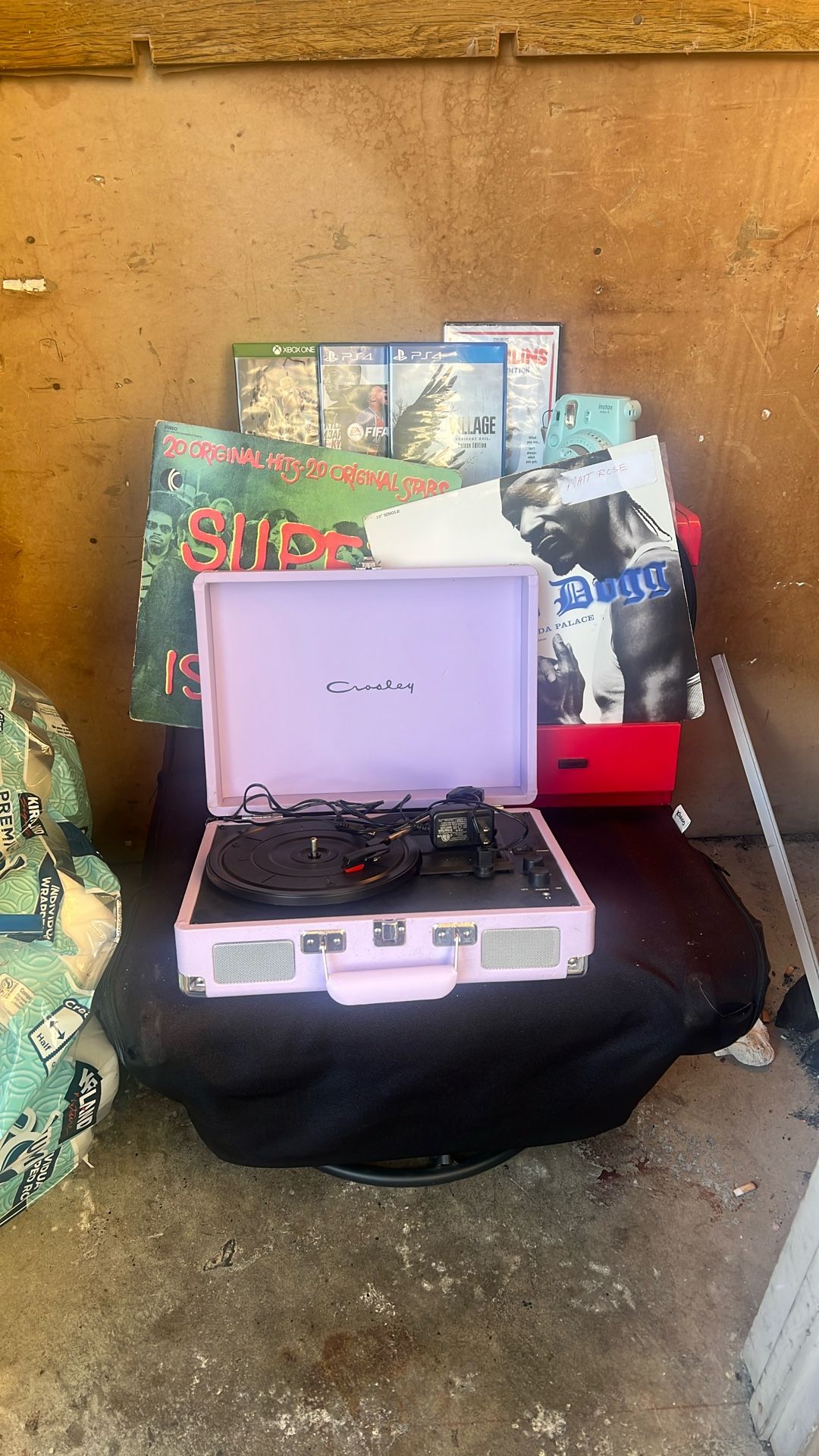 Crosley Cruiser Bluetooth Used For decoration Only