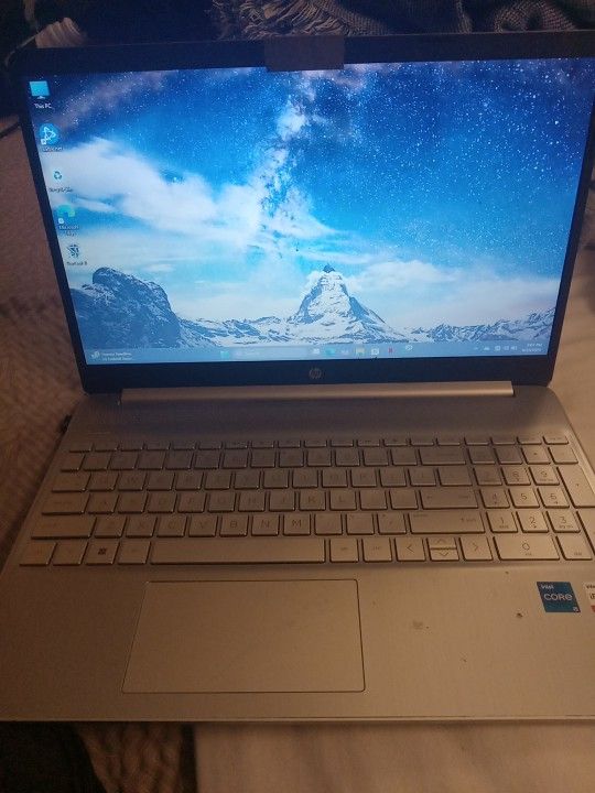 hp laptop model 15-dy2703dx