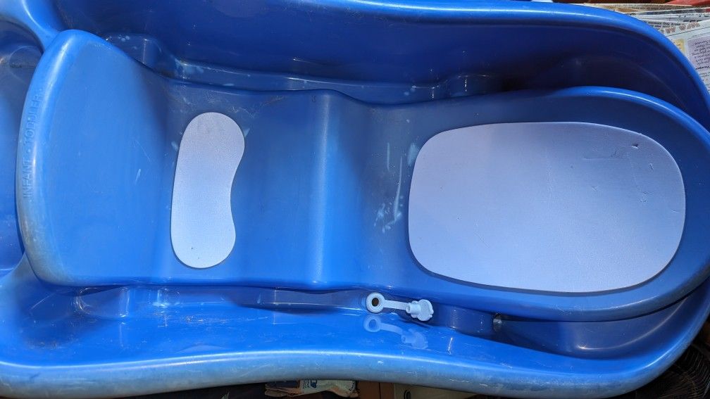Blue Baby Bath Tub For Infant Or Newborn. East or West
