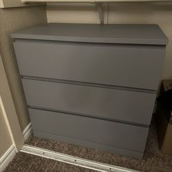 3 Drawer Dresser. 