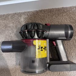 Dyson V7 For Parts
