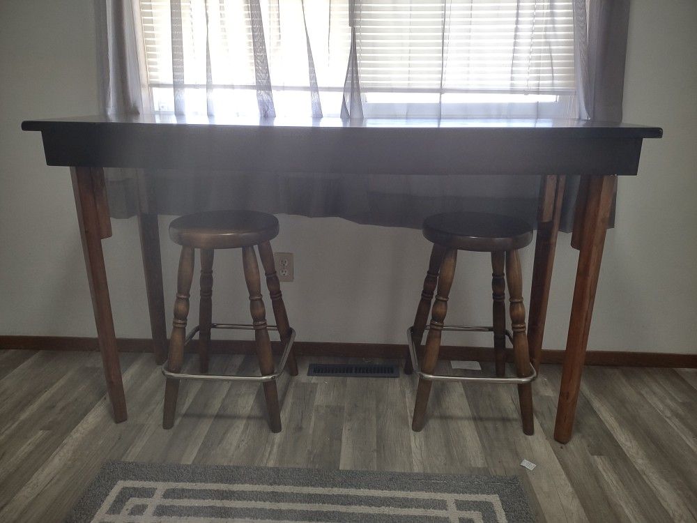 Kitchen Table And Chairs