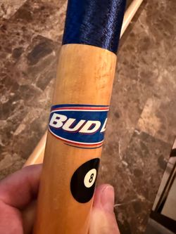 VINTAGE BUD LIGHT Billiards Pool Cue Stick 57” Two Piece Beer Billiards Pub