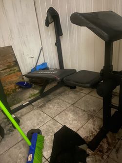 Chest Workout bench with bicep curl in front