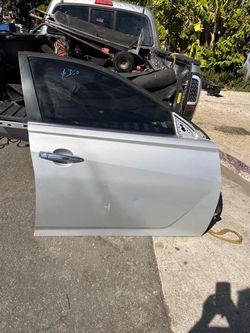 2019-2025 NISSAN ALTIMA FRONT DOOR