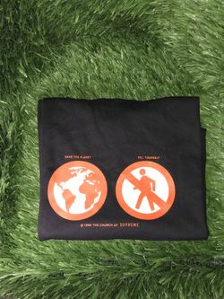 Supreme Save the planet tee