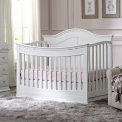 DaVinci Meadow White 4 in 1 Crib