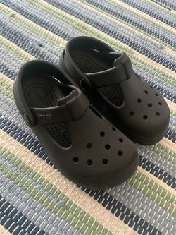 Crocs Size 9 toddler