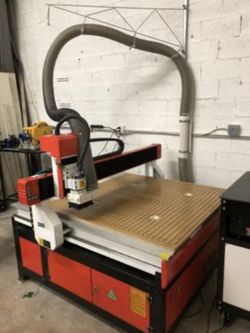 Excellent Condition Laguna Swift CNC with vacuum system