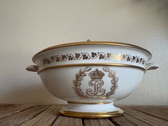 Antique white and gold Sevres Napoleon III footed compote casserole dish